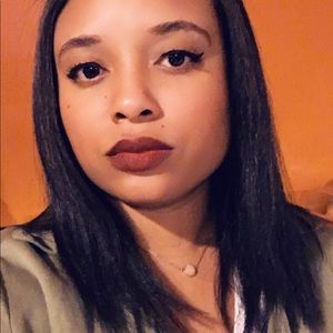 Meet your Posher, Katina